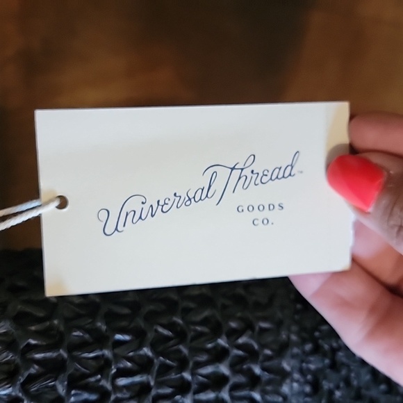 Universal Thread Woven Handbag - Picture 3 of 5